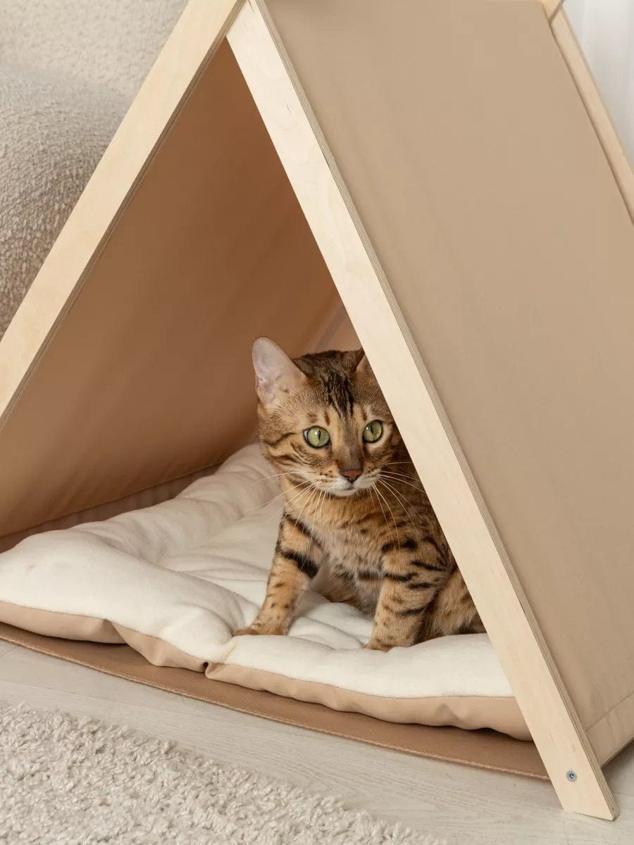 Dogs and Cats Boutique 16 4-Season Washable Pet Tent Bed