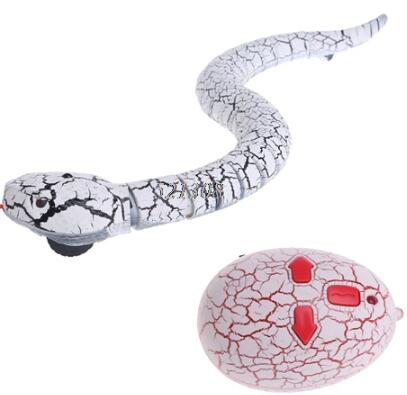 Dogs and Cats Boutique 15 White Novelty Remote Control Snake Toy